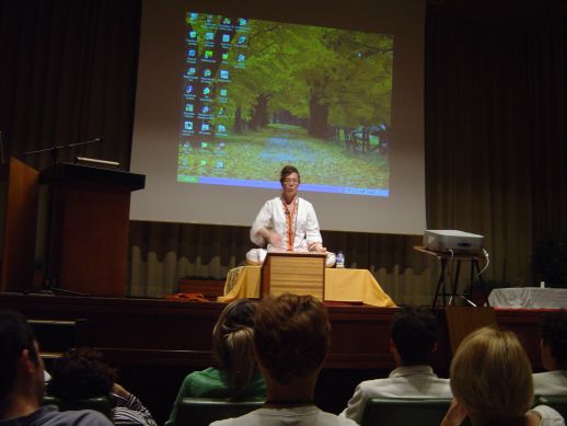 Exposicin de Andrea Mrtens, del Centro Avagar Kundalini