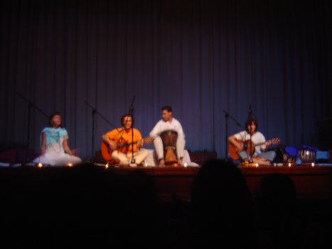 Concierto de Mantras de Mata Mandir y Soaham Kirtan